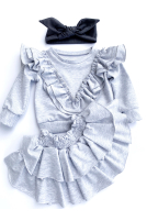 Sweatshirt with sewn-on frills in the V-neck