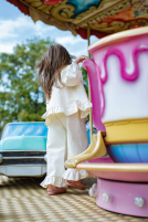 Kurtka z falbankami Petit Carousel