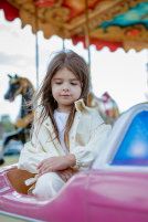 Kurtka z falbankami Petit Carousel