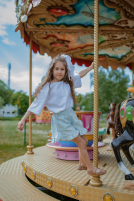 Krótkie spodenki z falbankami Petit Carousel